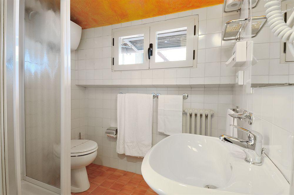 Hotel Eden Перуджа Екстериор снимка