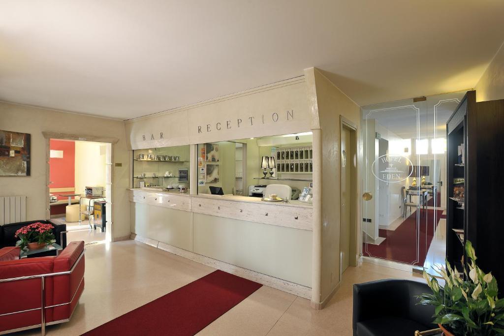 Hotel Eden Перуджа Екстериор снимка